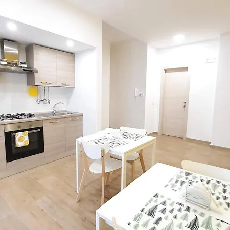 Πανσιόν Le Di Don Vito - Policlinico 3*