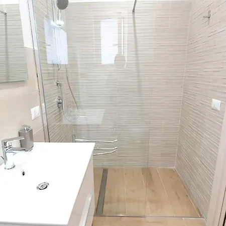 Πανσιόν Le Di Don Vito - Policlinico Μπάρι