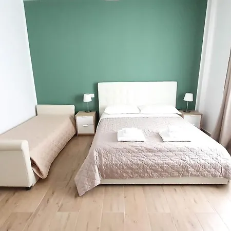 Πανσιόν Le Di Don Vito - Policlinico 3*